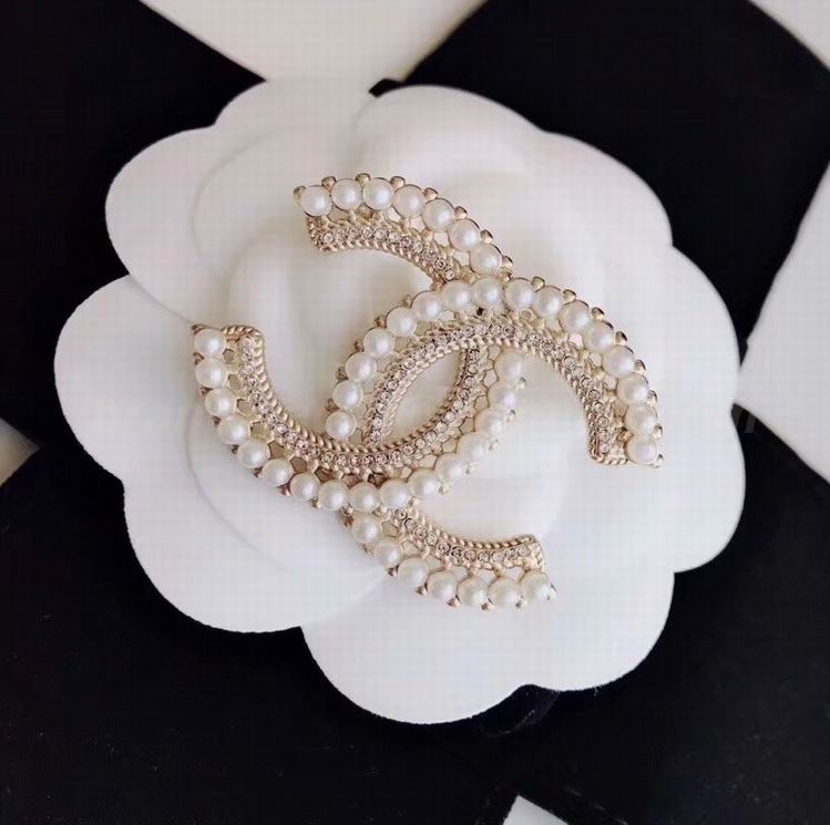 Chanel Brooch 43